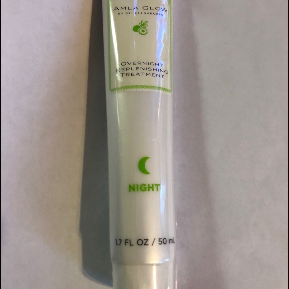 Amla Glow 1.7Fl.OZ.Overnight Replenishing